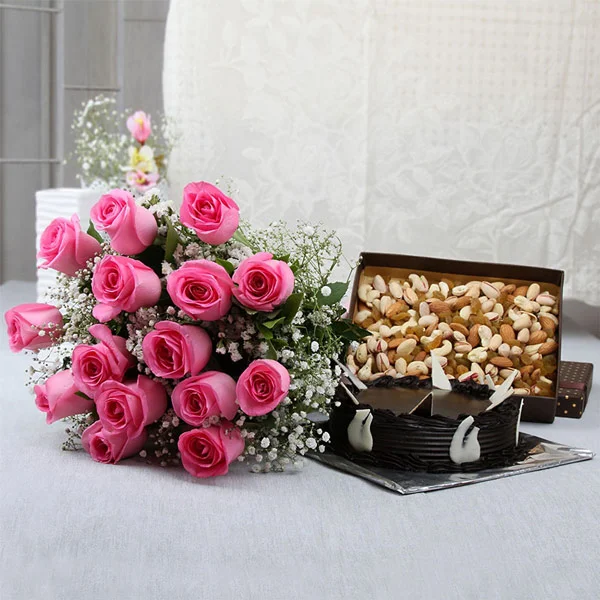 15 Roses With Cake And Dry Fruits 15 Roses With Cake And Dry Fruits