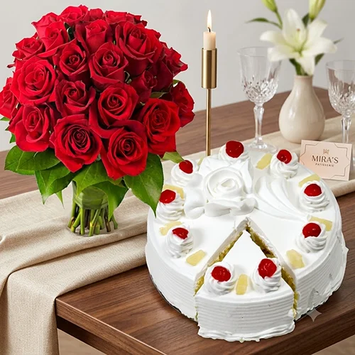 20 Roses with Eggless Pineapple Cake 20 Roses with Eggless Pineapple Cake