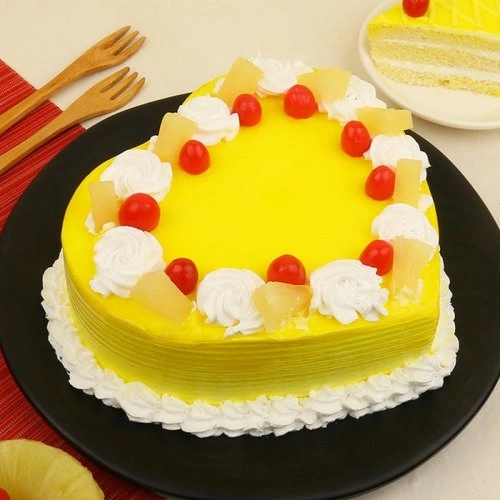 500gm heart shape pineapple cake
