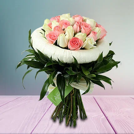 Appealing Pink N White Roses Bunch