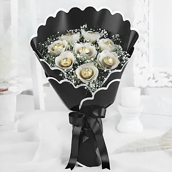 Black Ferrero Luxe Bouquet Black Ferrero Luxe Bouquet