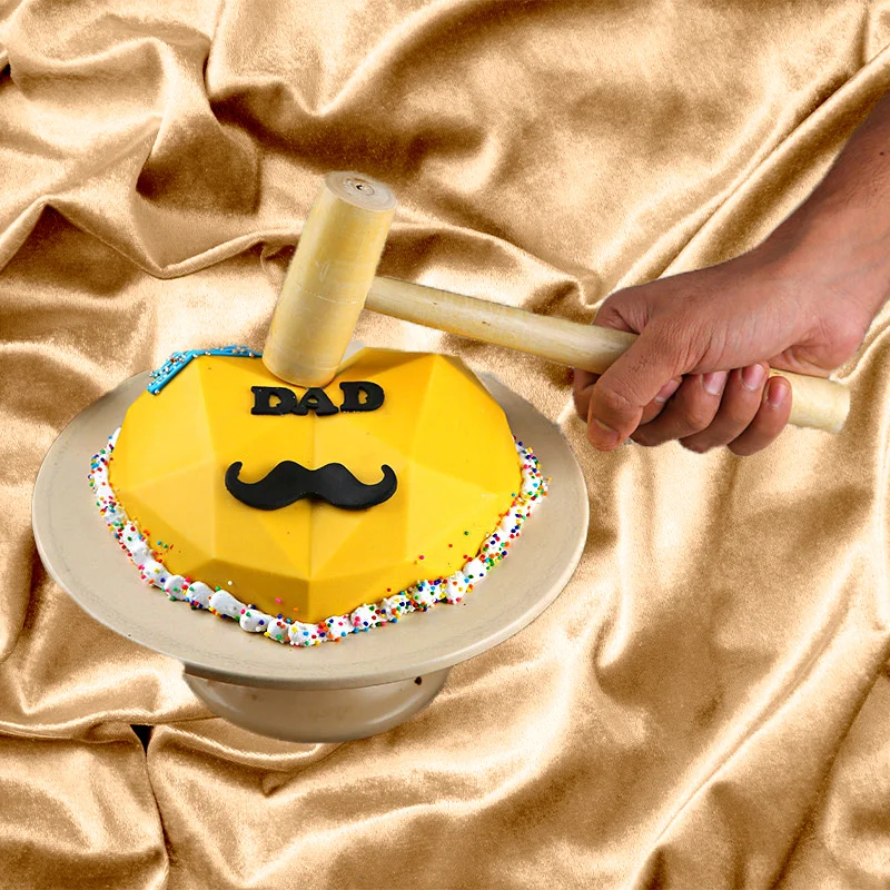 Dad Moustache Pinata Cake_C Dad Moustache Pinata Cake_C