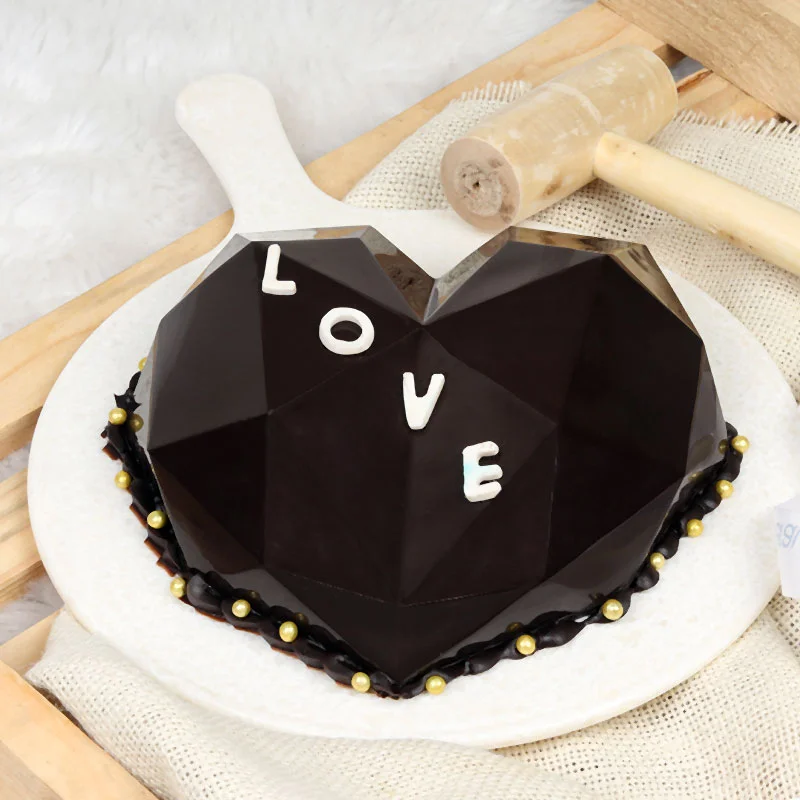 Diamond Heart Pinata Cake Diamond Heart Pinata Cake