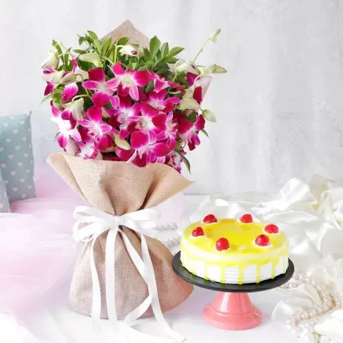 Orchids in Jute Wrapping Ribbon Bouquet with Pineapple Cake (Half Kg)