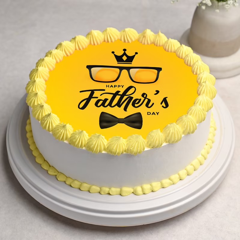 500 gm Delicious Customized Photo Cake 500 gm Delicious Customized Photo Cake