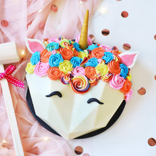 Unicorn Chocolate Heart Pinata Cake Unicorn Chocolate Heart Pinata Cake
