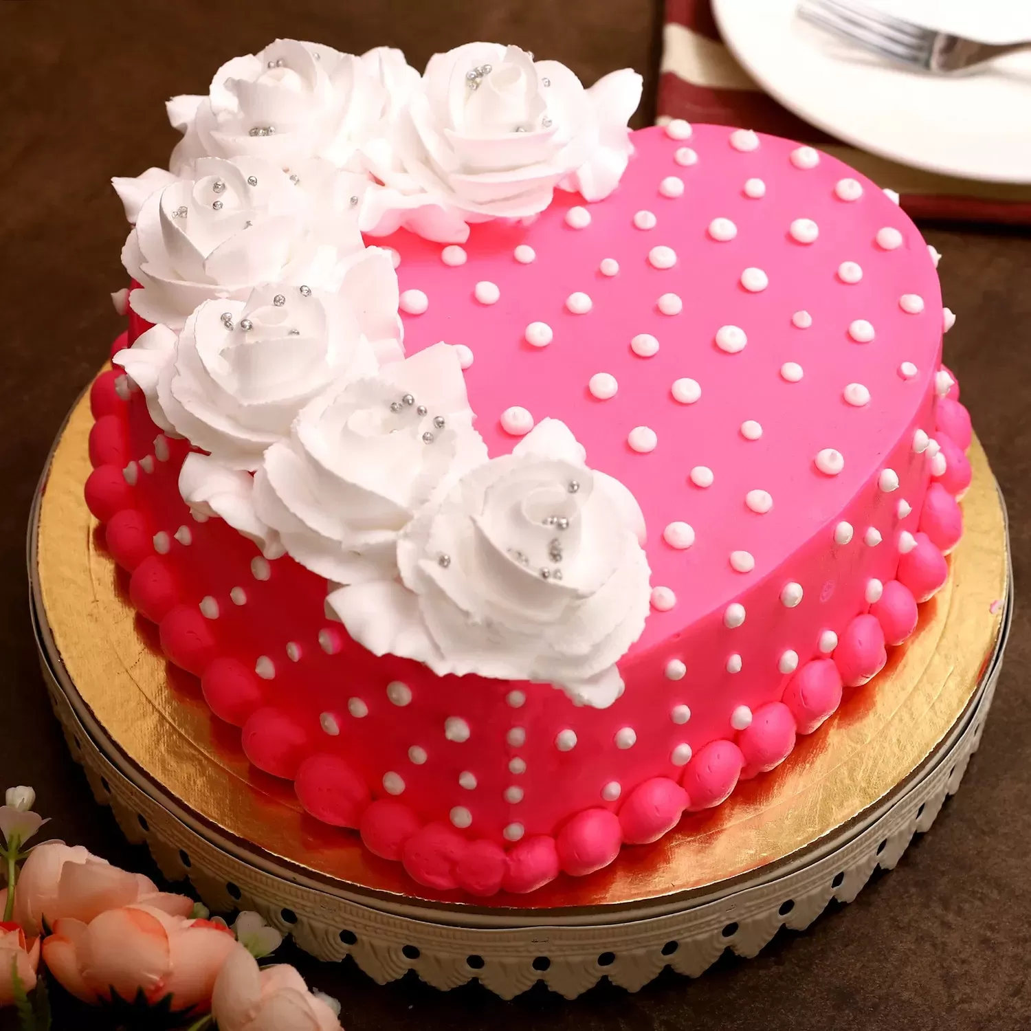 500 gm Sweet Rose Heart Chocolate Cake 500 gm Sweet Rose Heart Chocolate Cake