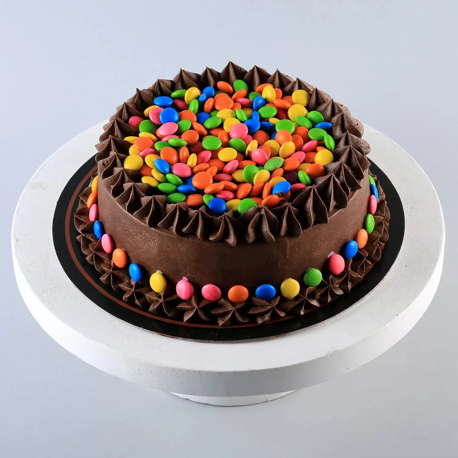 500 gm Tempting Chocolate Gems Cake