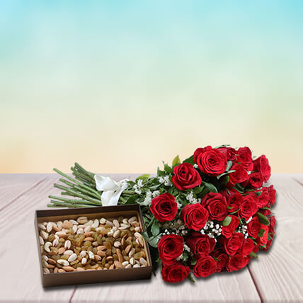 Thirty Red Roses Bunch With Assorted Dryfruits Box Thirty Red Roses Bunch With Assorted Dryfruits Box