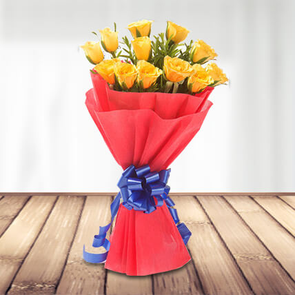 Enticing 12 Yellow Roses