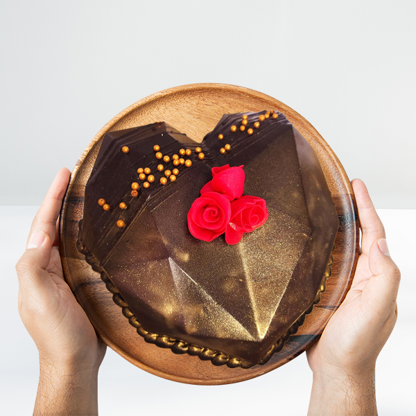 Heart And Roses Choco Pinata Cake