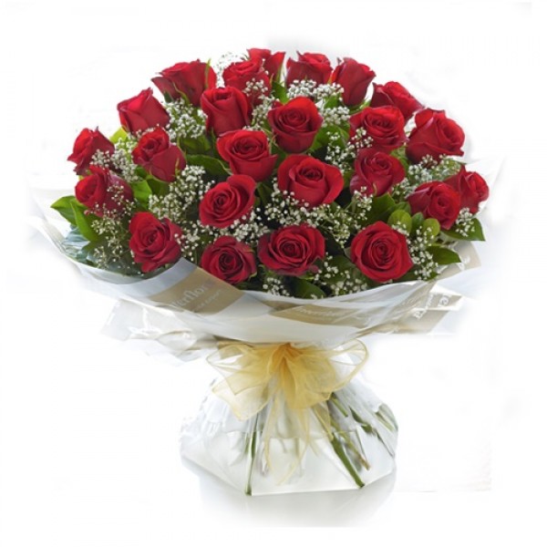 Red Rose Eye Pleasing Bunch